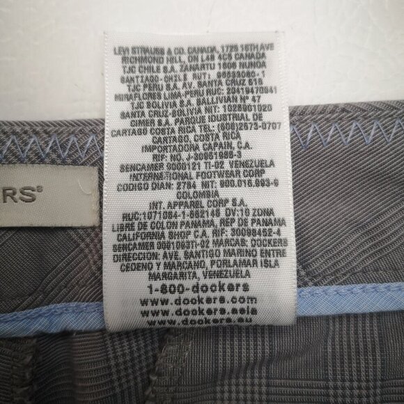 Dockers Ladies Size 12 Grey Plaid Wide Straight Legs Capri Pants - Picture 7 of 15